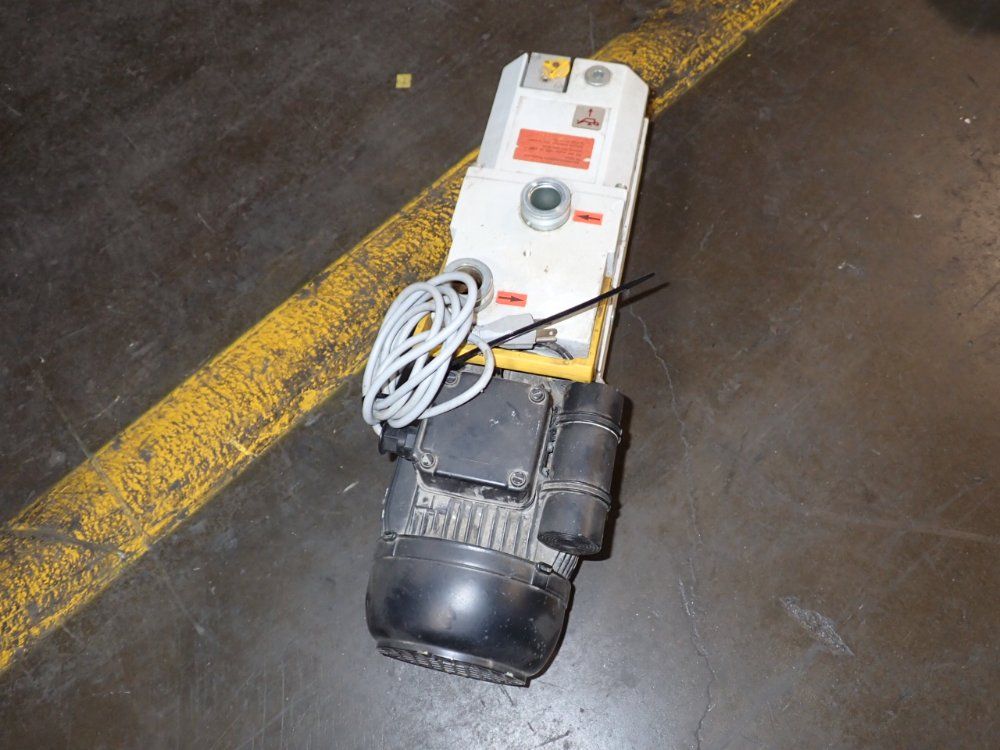 Pfieffer Duo 010 M Vacuum Pump - Pk D62 011