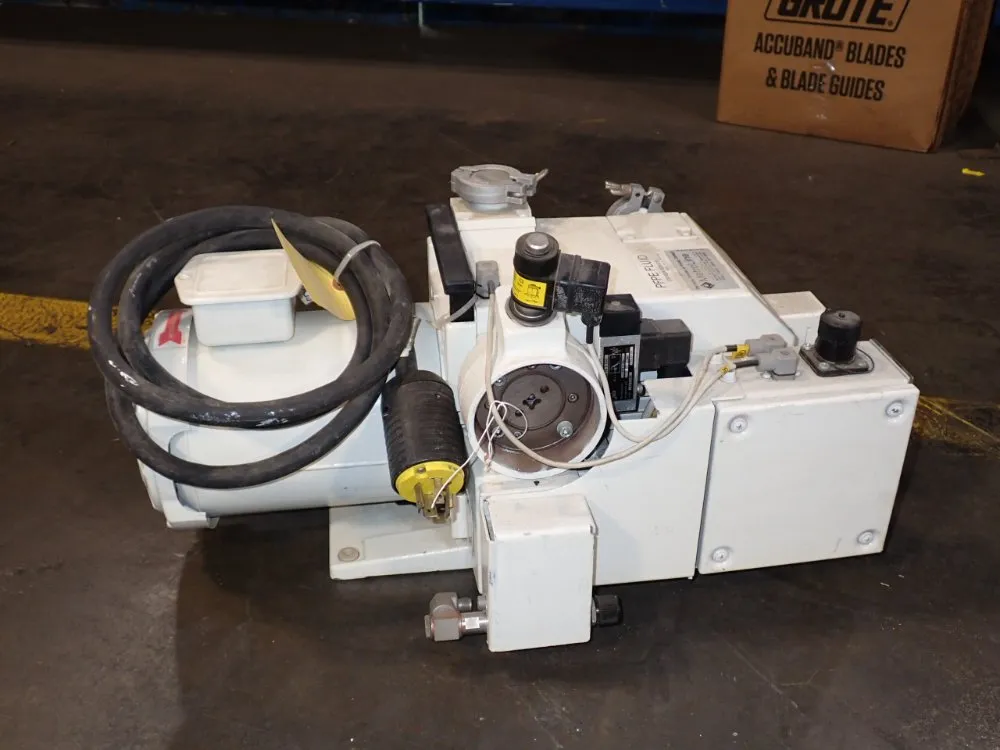 Leybold-heraeus Vacuum Pump - D16bcs