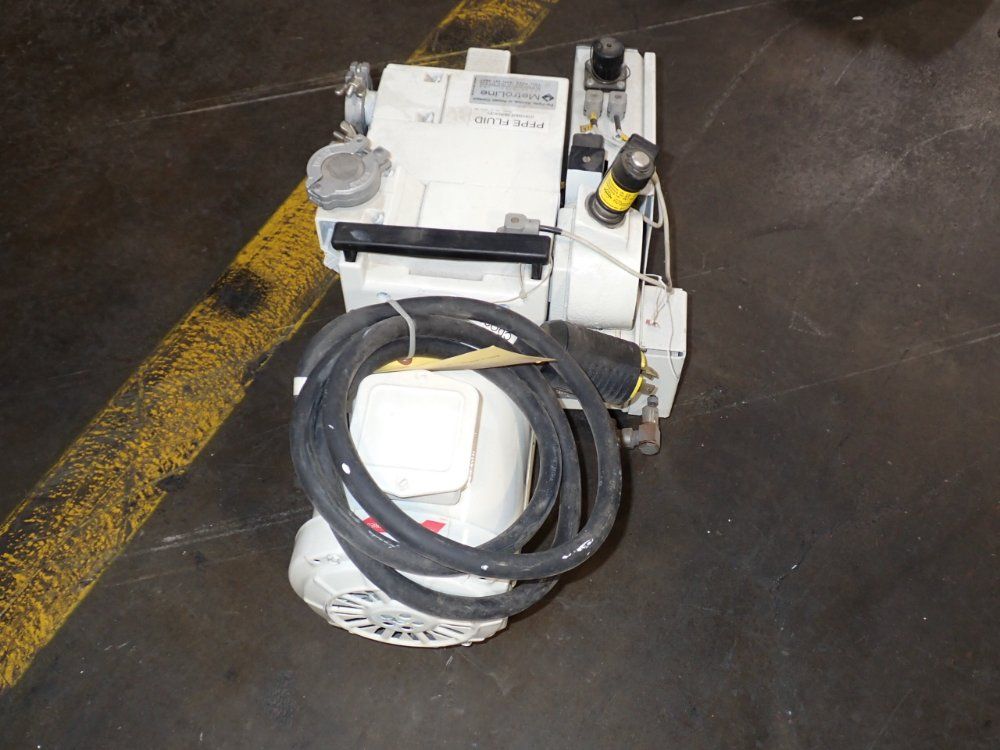 Leybold-heraeus Vacuum Pump - D16bcs