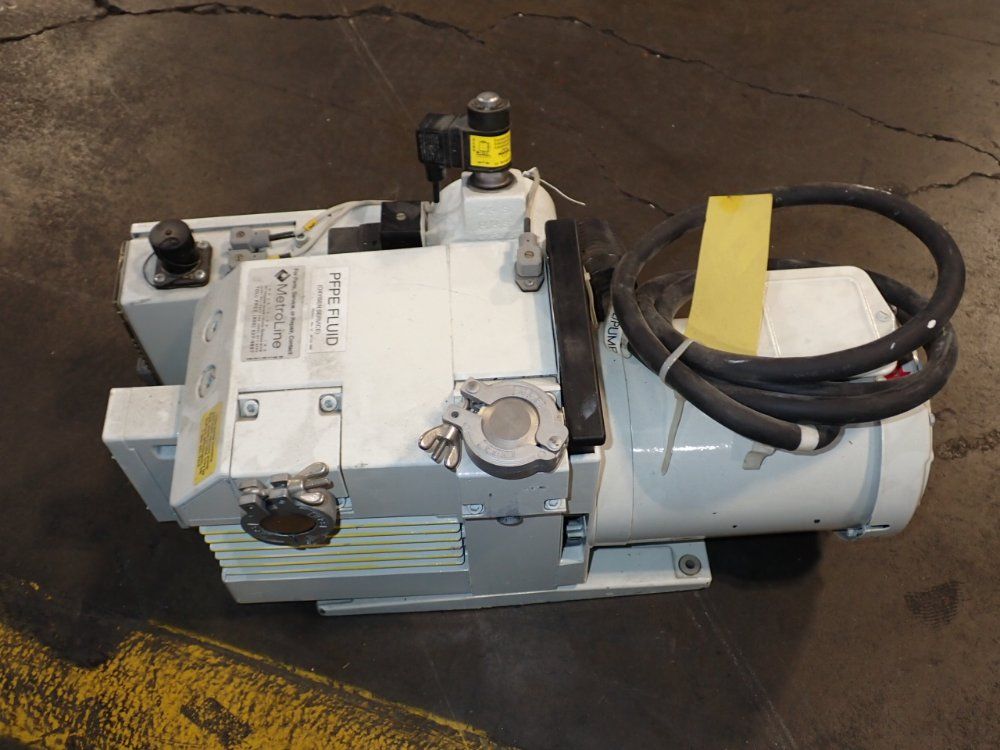 Leybold-heraeus Vacuum Pump - D16bcs