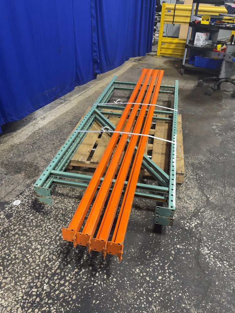 96” X 32” Pallet Racking - Tear Drop