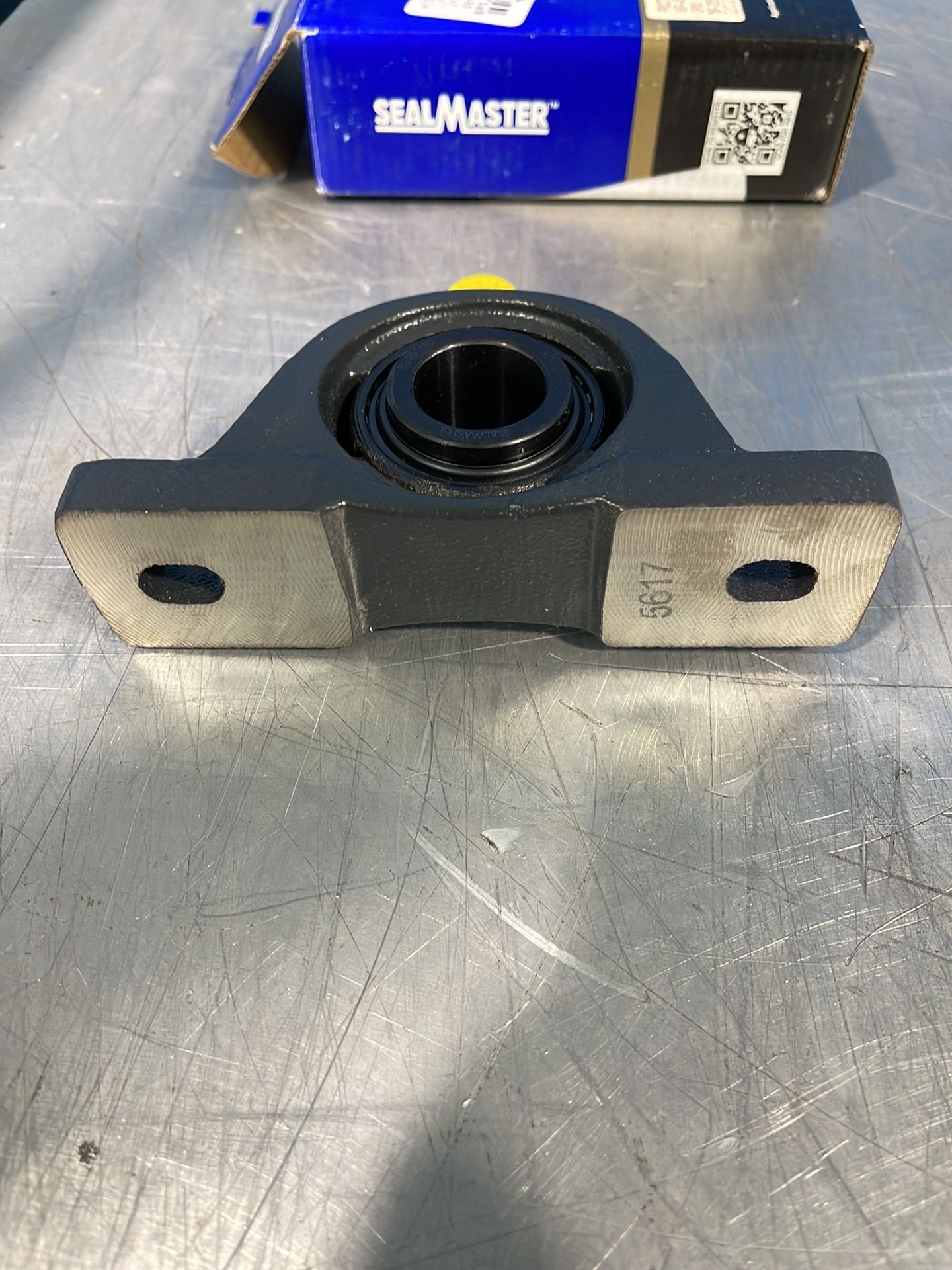 Sealmaster 25 Mm Skwezloc Gold Line Pillow Block Ball Bearing - Np-205mc