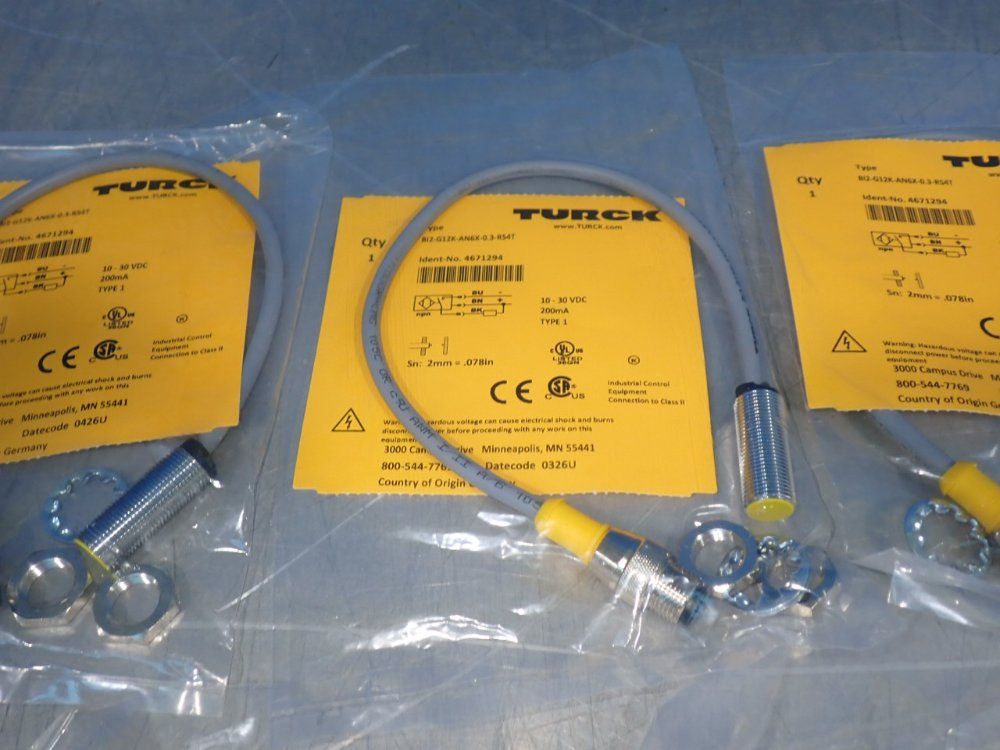 Turck 5 Proximity Sensors - Bi2-g12k-an6x-0.3-rs4t