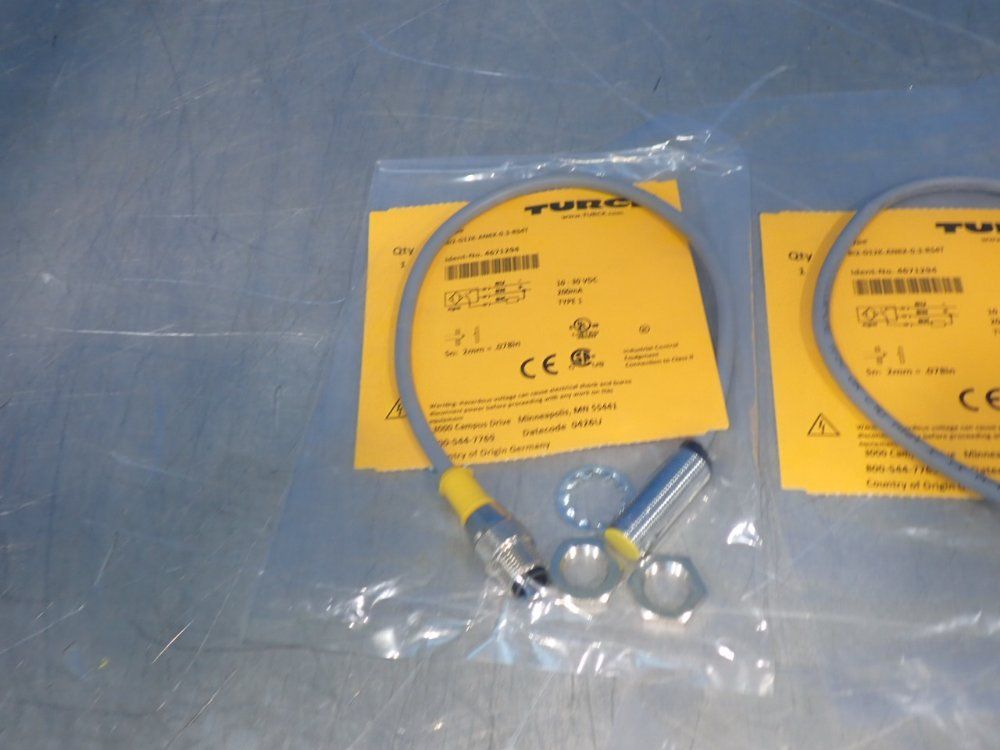 Turck 5 Proximity Sensors - Bi2-g12k-an6x-0.3-rs4t