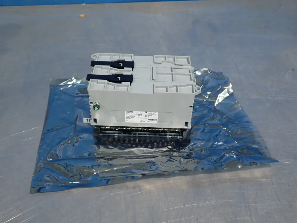 Allen Bradley Series B Block I/o 120v Ac 32 Point Module - 1791-32a0