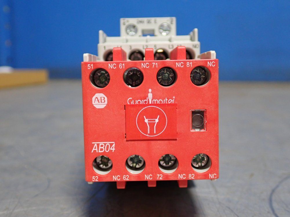 Allen Bradley Safety Contactor - 100s-c23ej14bc