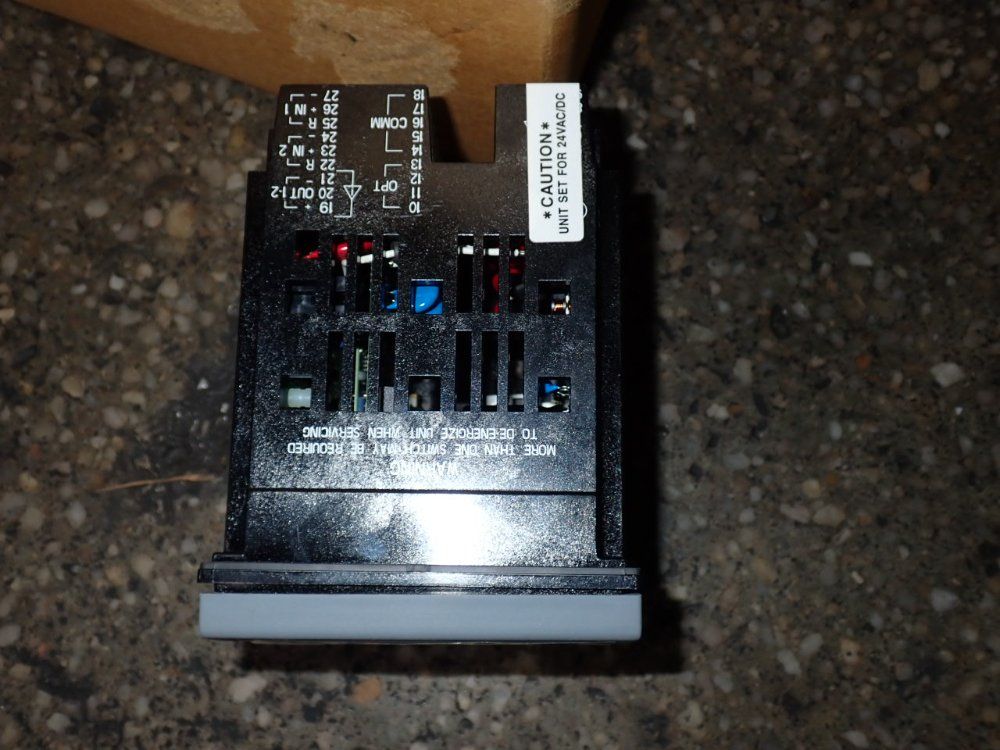 Honeywell Digital Controller - Udc3200 / Dc3201-ce-100r-210-10000-00-0