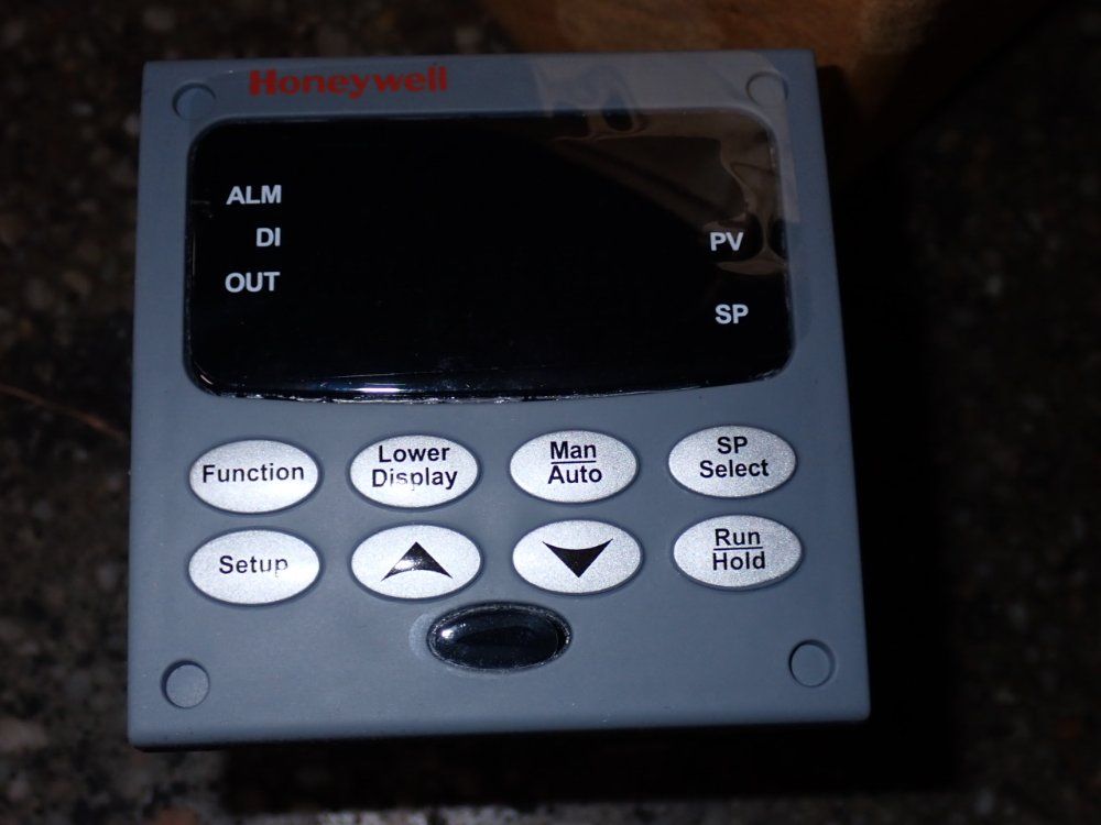 Honeywell Digital Controller - Udc3200 / Dc3201-ce-100r-210-10000-00-0