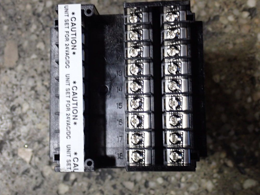 Honeywell Digital Controller - Udc3200 / Dc3201-ce-100r-210-10000-00-0