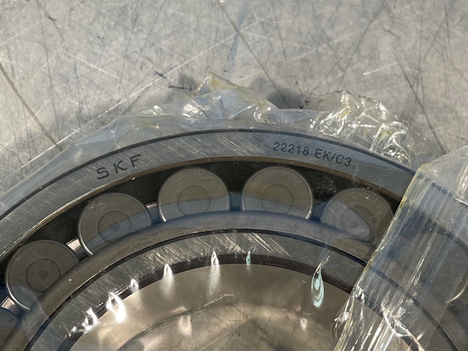 Skf Spherical Roller Bearing - 22218 Ek/c3