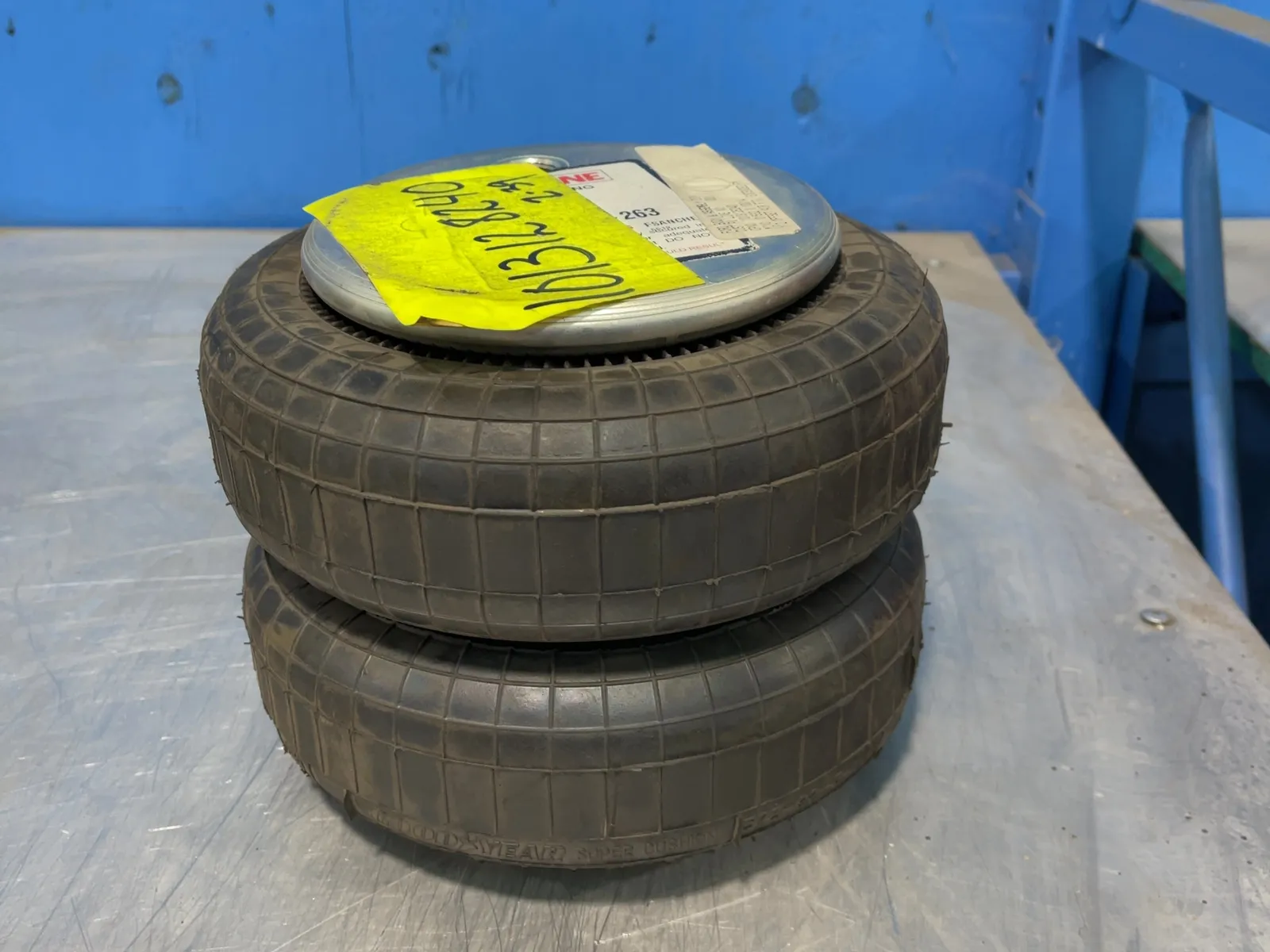 Goodyear Super Cushion Double Convoluted Air Spring - 578-92-3-206