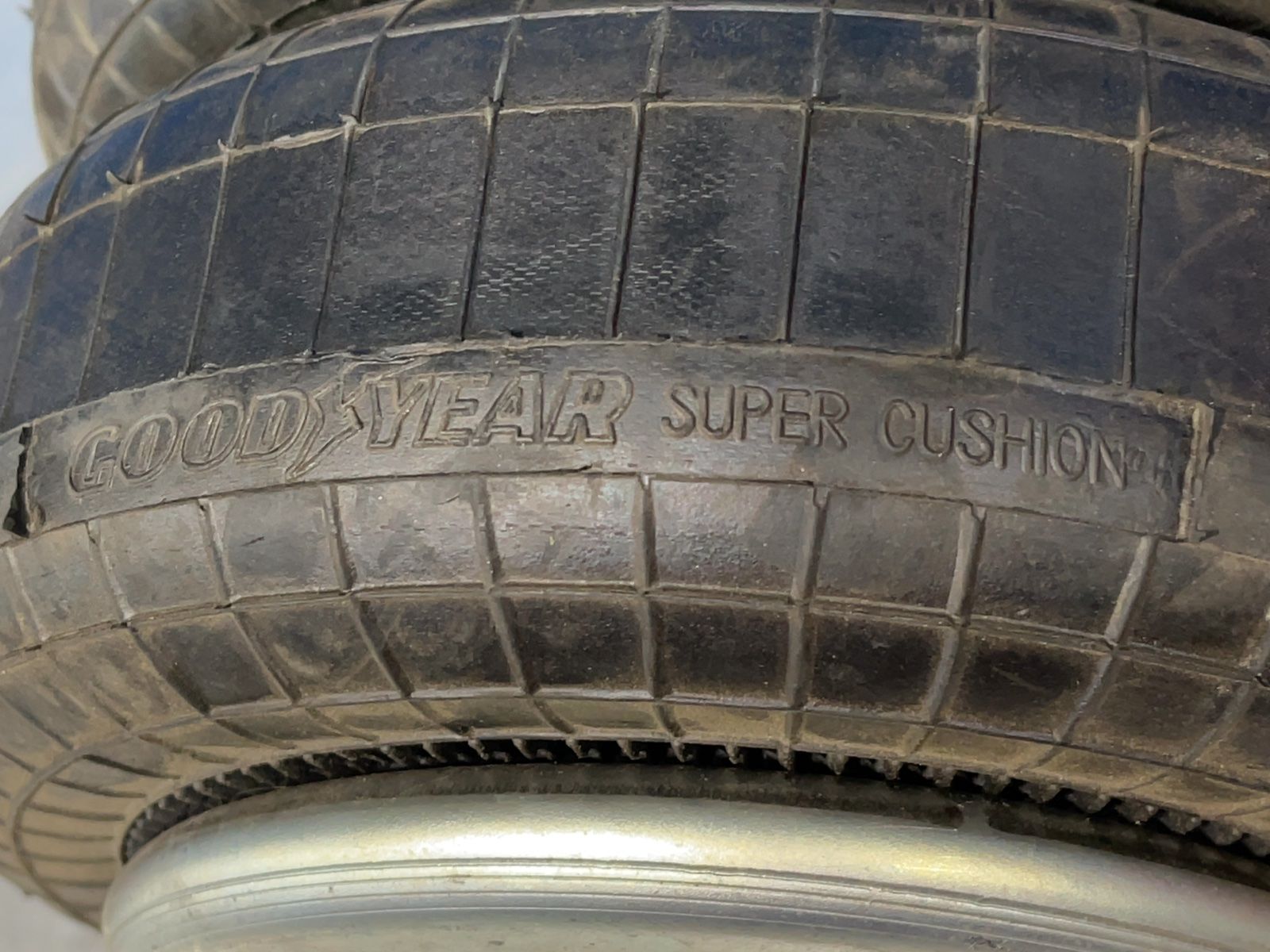Goodyear Super Cushion Double Convoluted Air Spring - 578-92-3-206