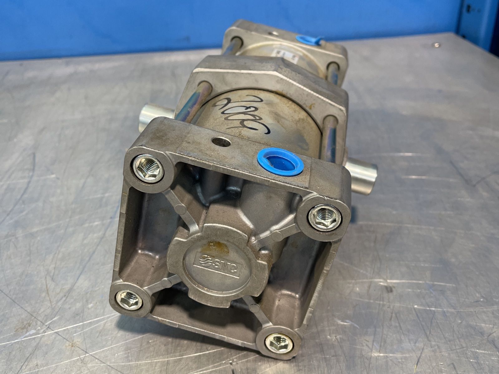 Smc 145 Psi Pneumatic Cylinder - Mbt100-170z