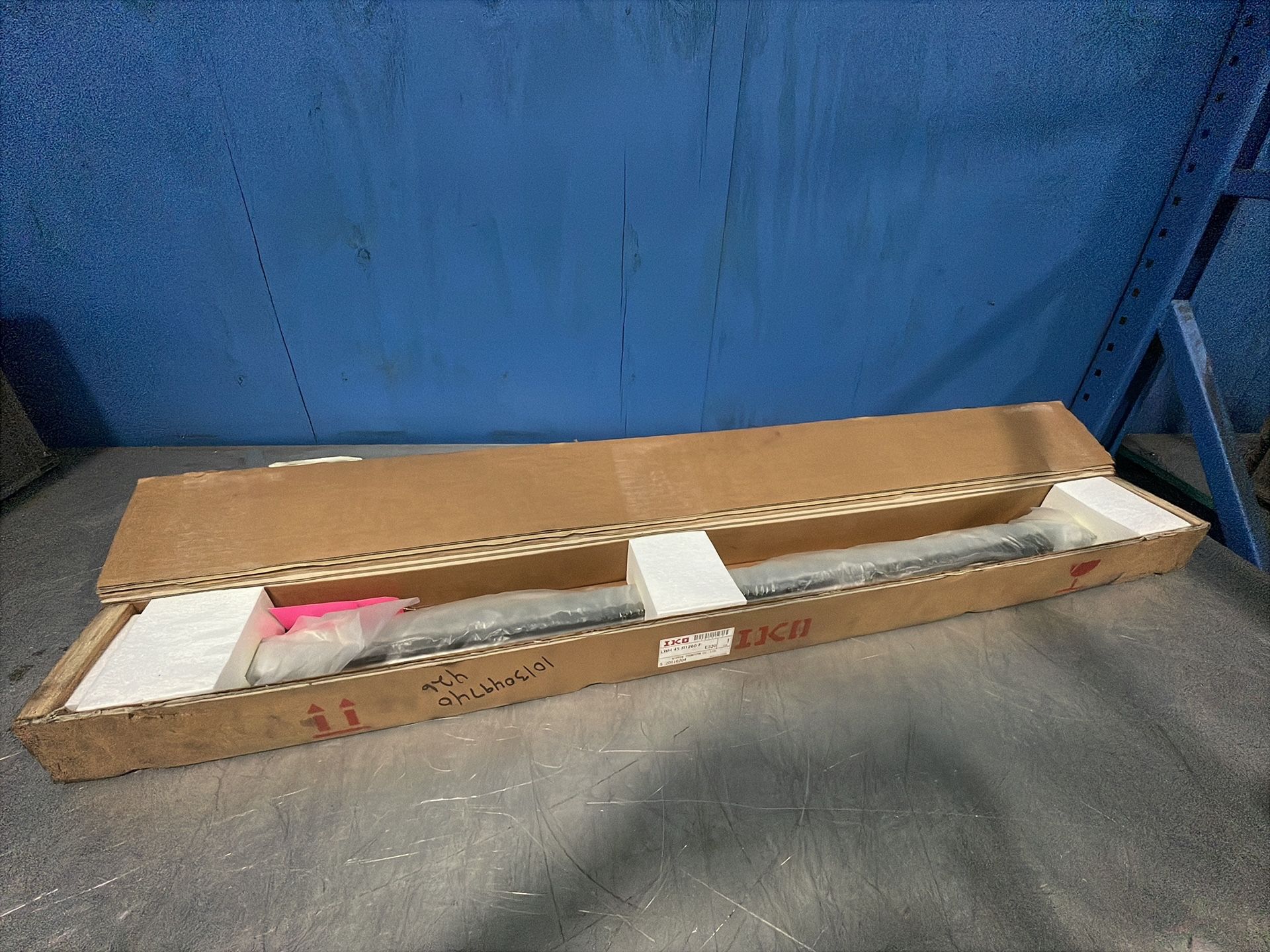 Nippon Thompson Co 1260 Mm Iko Linear Way H Guide Rail - Lwh 45 R1260 F