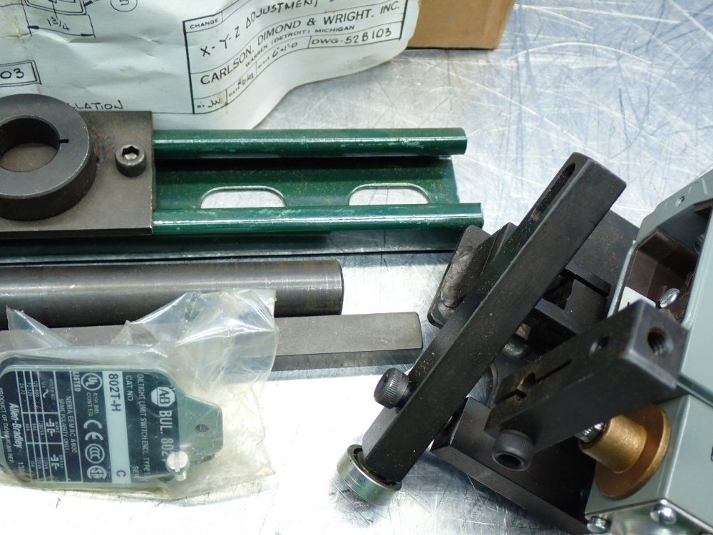 Cdw X-y-z Slide Kit W/ Z-16068 Operating Head Limit Switch Assembly - 52b103