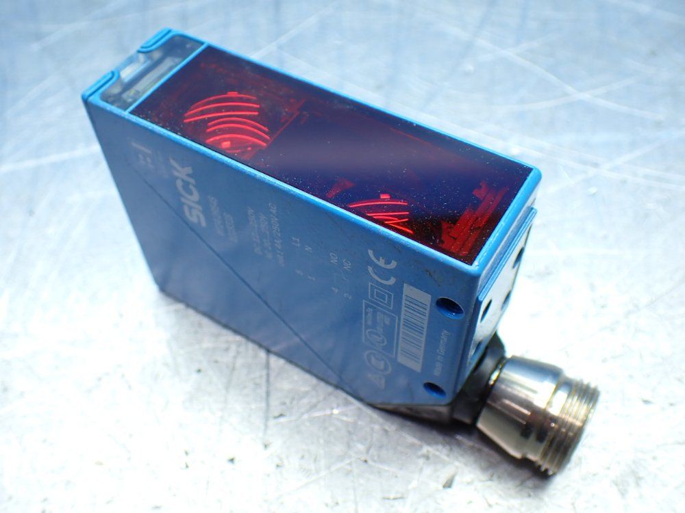 Sick Compact Photoelectric Proximity Sensor - Wt24-2r548