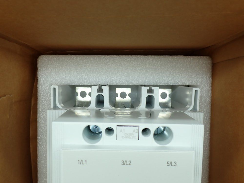 Allen-bradley 100-250v Ac/dc 50/60hz Safety Contactor - 100s-e460ed12c
