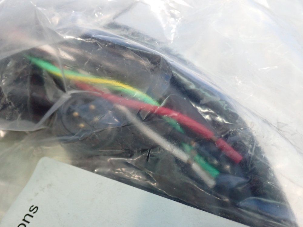 Allen-bradley 8 M, 600 V Armorconnect 3 Phae Power Media Drop Cable, Male 90 - 280-pwrm22h-m8