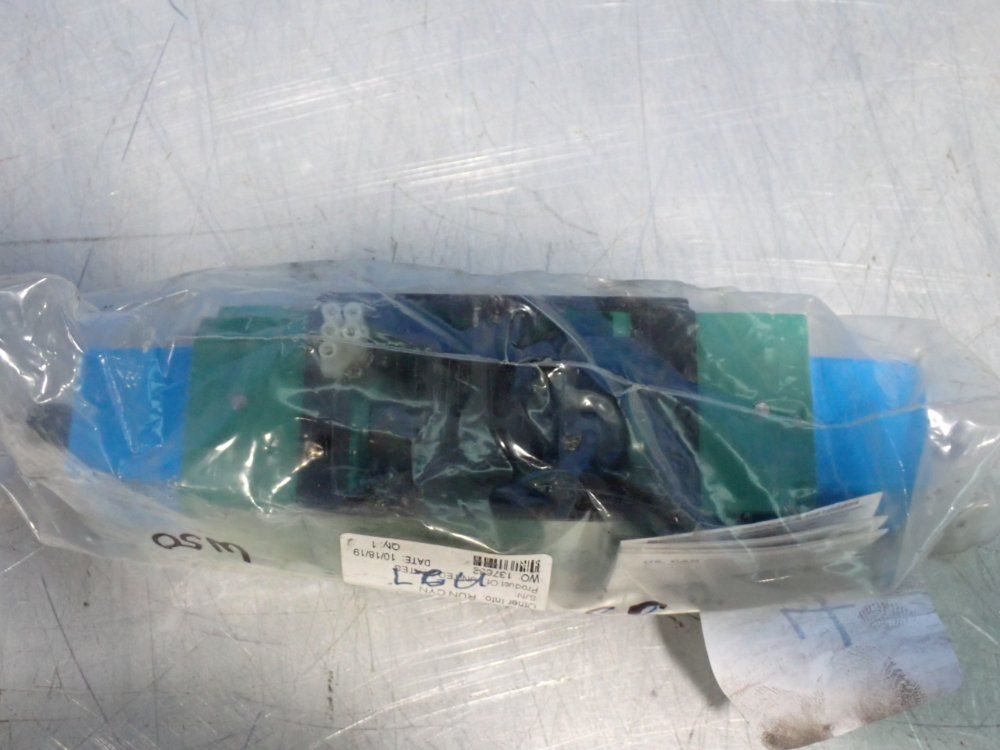 Numatics 150 Psig Solenoid Valve - 554bb500mt14b61