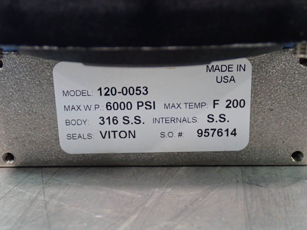 Omni Controls 6000 Psi Differential Pressure Switch Gauge - 120-0053