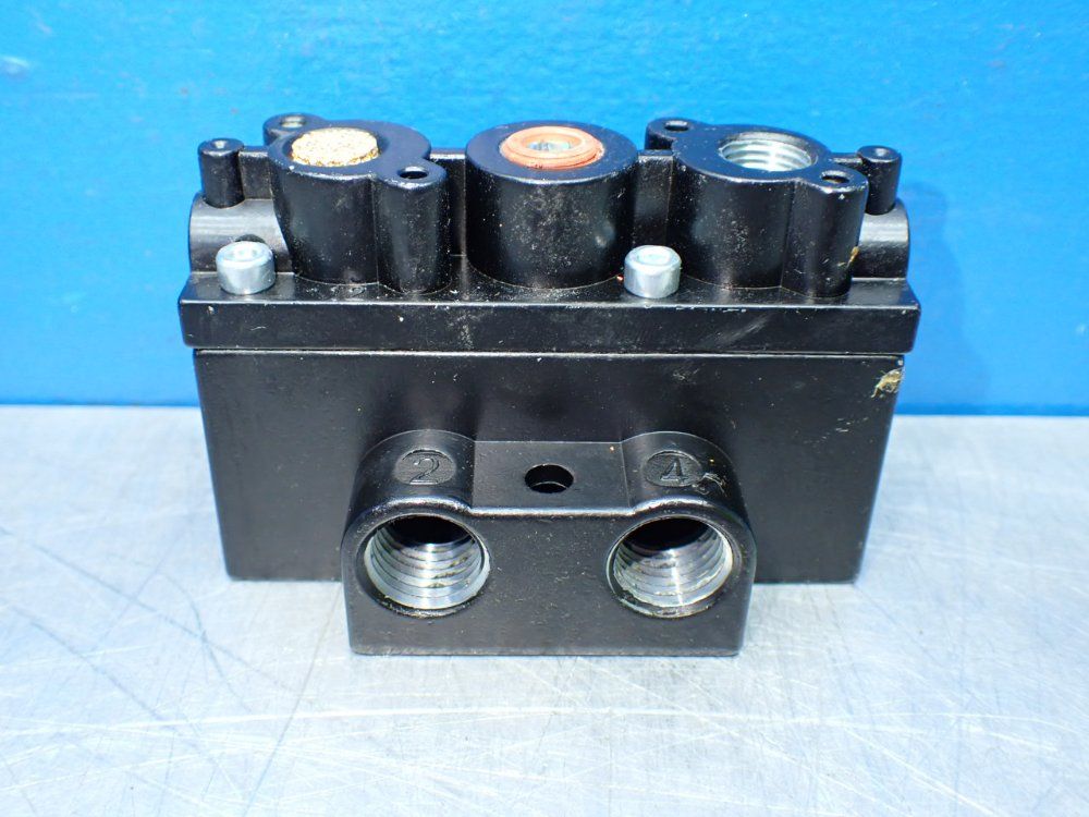 Ingersoll Rand Aro Alpha Four-way / Two-position Air Control Valve - A212ps