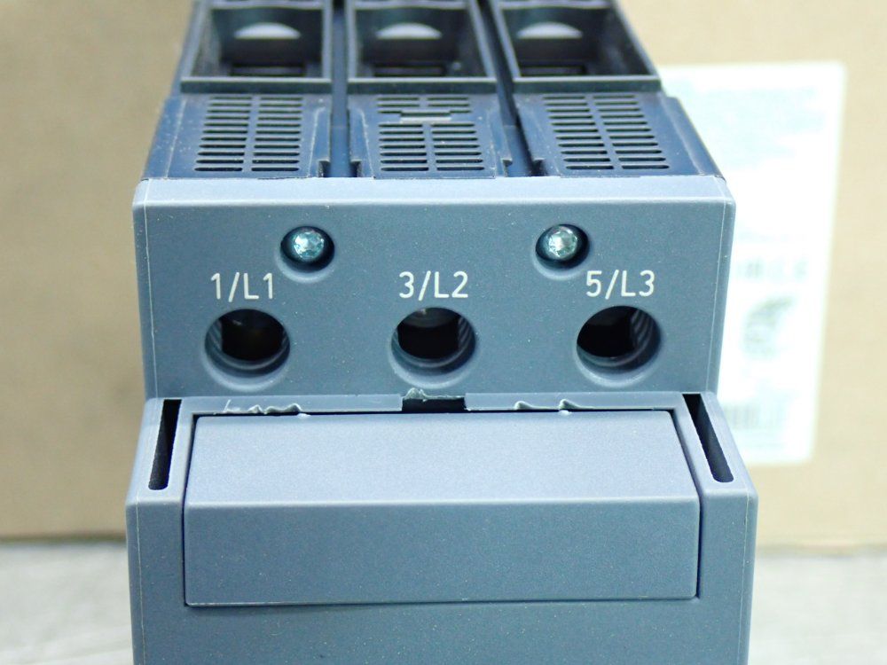 Siemens Motor Protection Circuit Breaker, 2pcs - 3rv2032-4va10