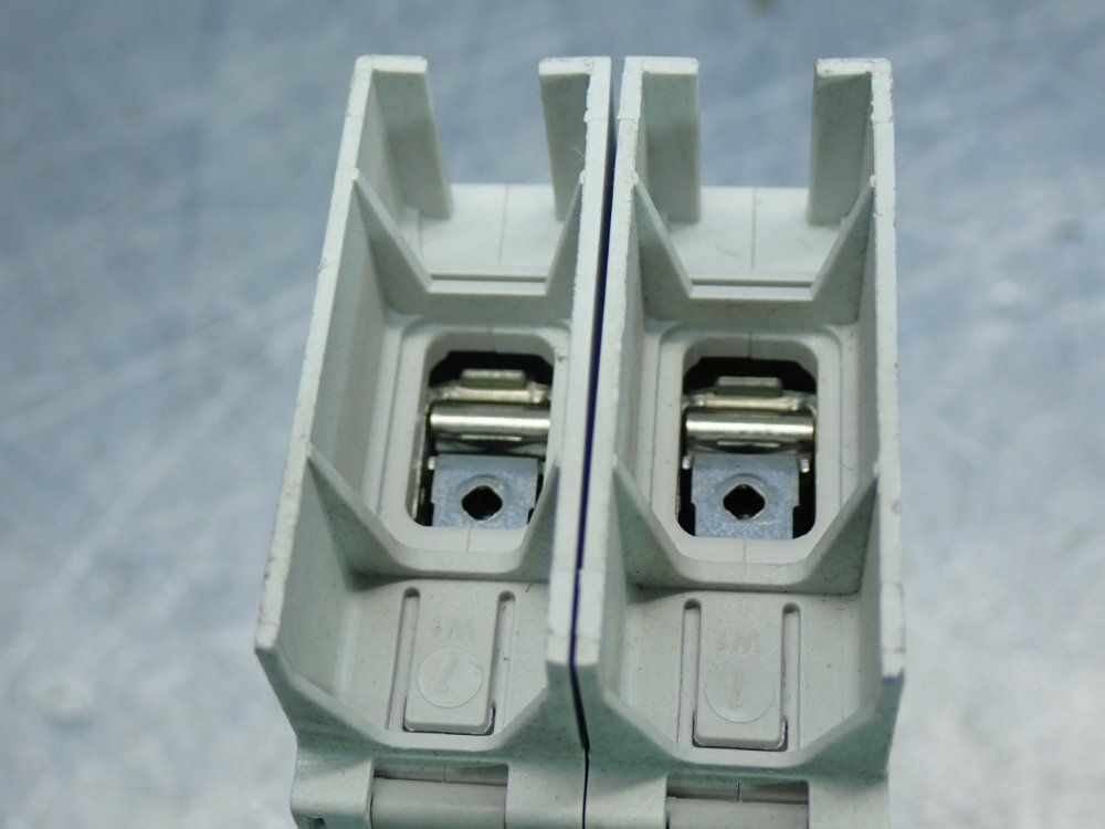 Siemens Circuit Protection Breaker - 5sj4213-8hg42