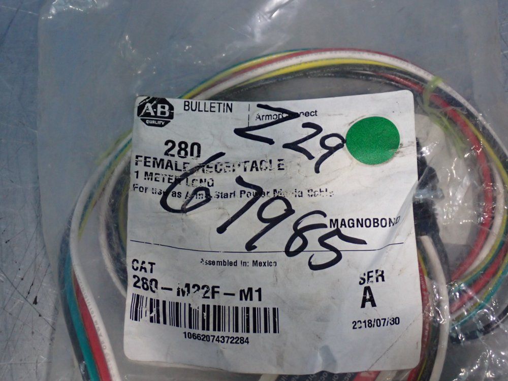 Allen Bradley 1 Meter Long Female Receptacle Cable - 280-m22f-m1