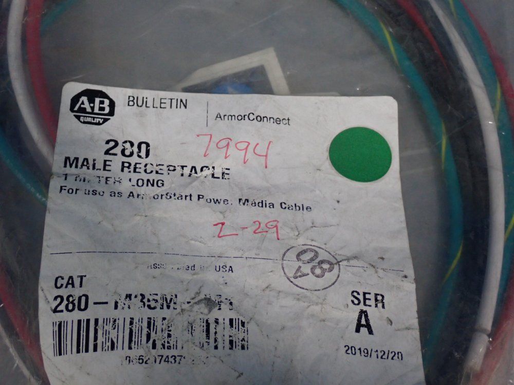 Allen Bradley 1 Metert Long Male Receptacle Cable - 280-m35m-m1