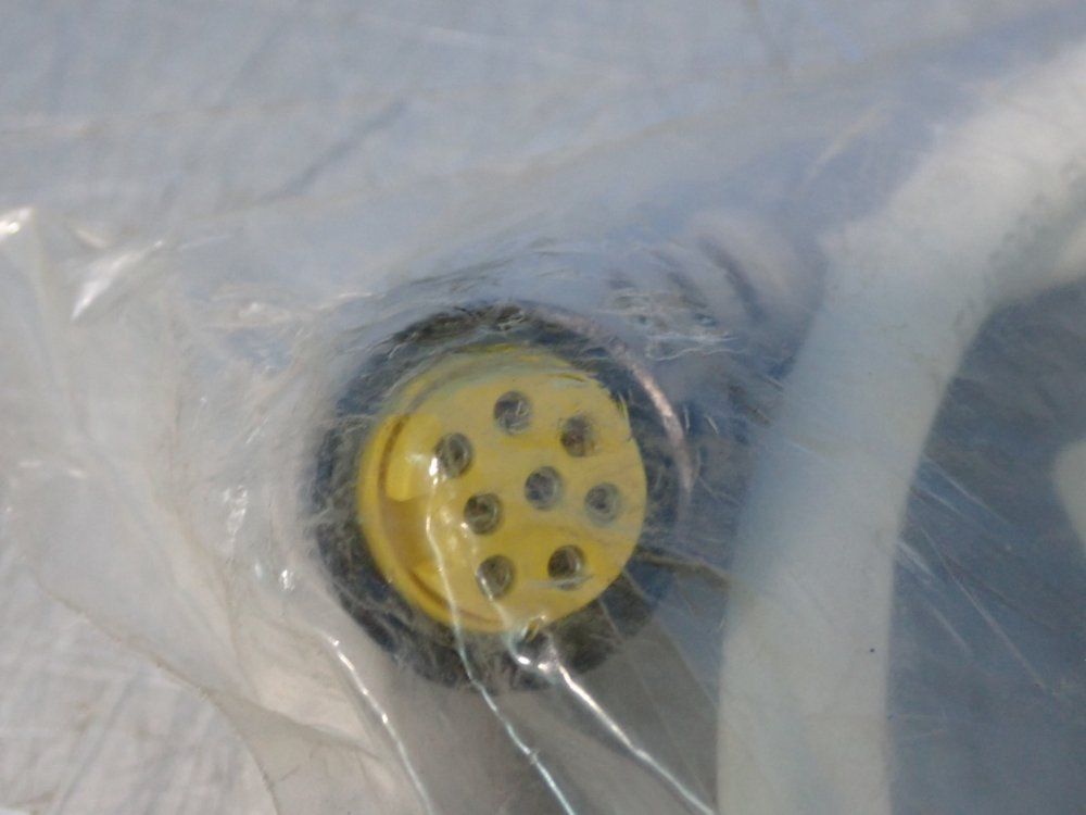 Allen Bradley 1 Meter Long Male/female Cable - 40754-370-51