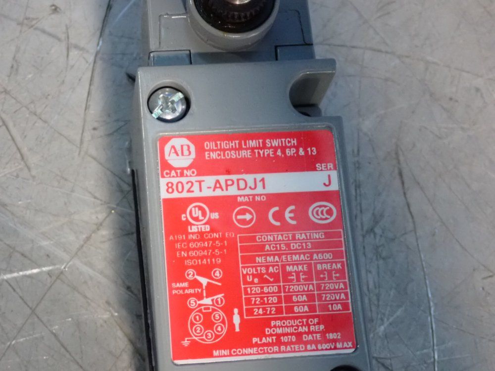 Allen Bradley 8 A, 600v Series J Limit Switch - 802t-apdj1