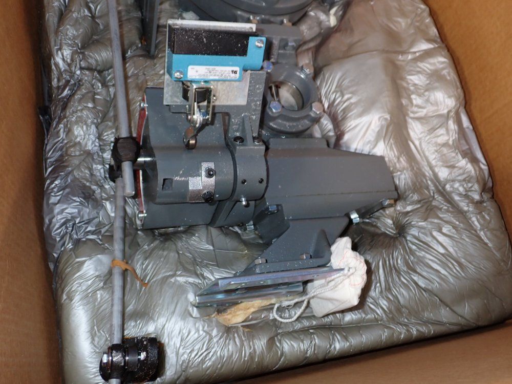 Maxon 6 1/2" & 2" Actuator Valve - 906156
