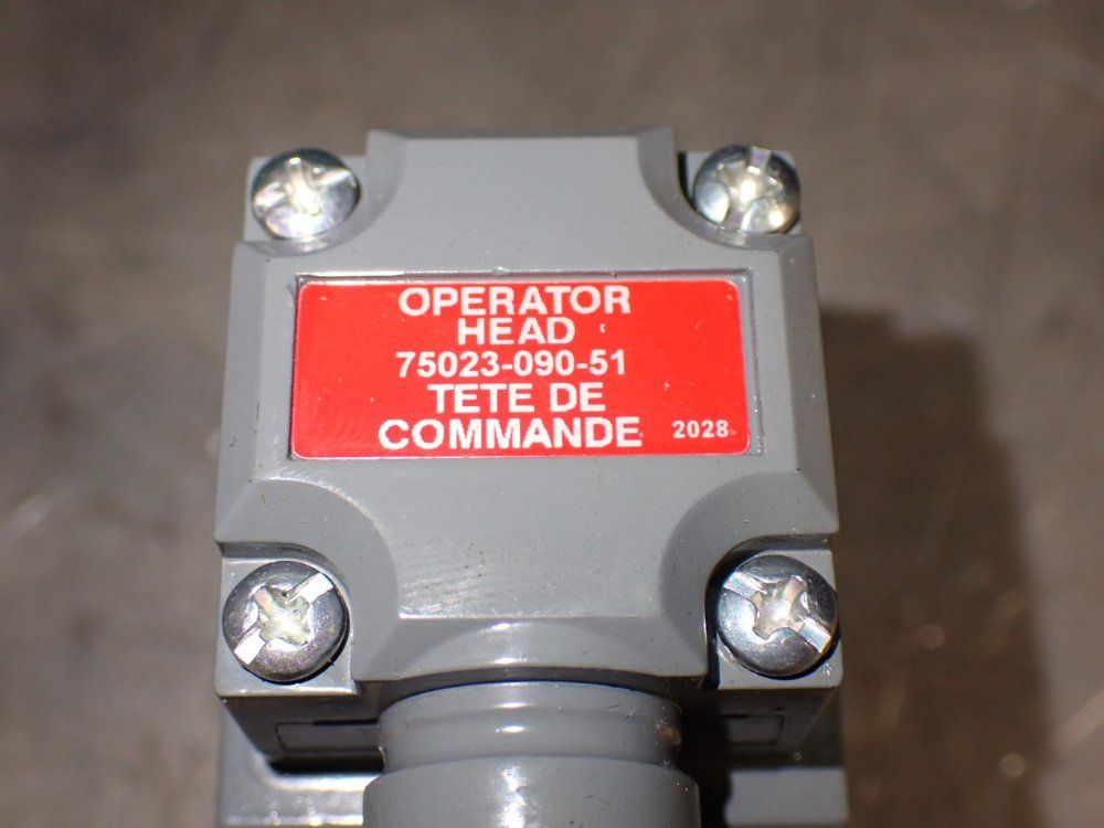 Allen-bradley Oiltight Limit Switch - 802t-apd
