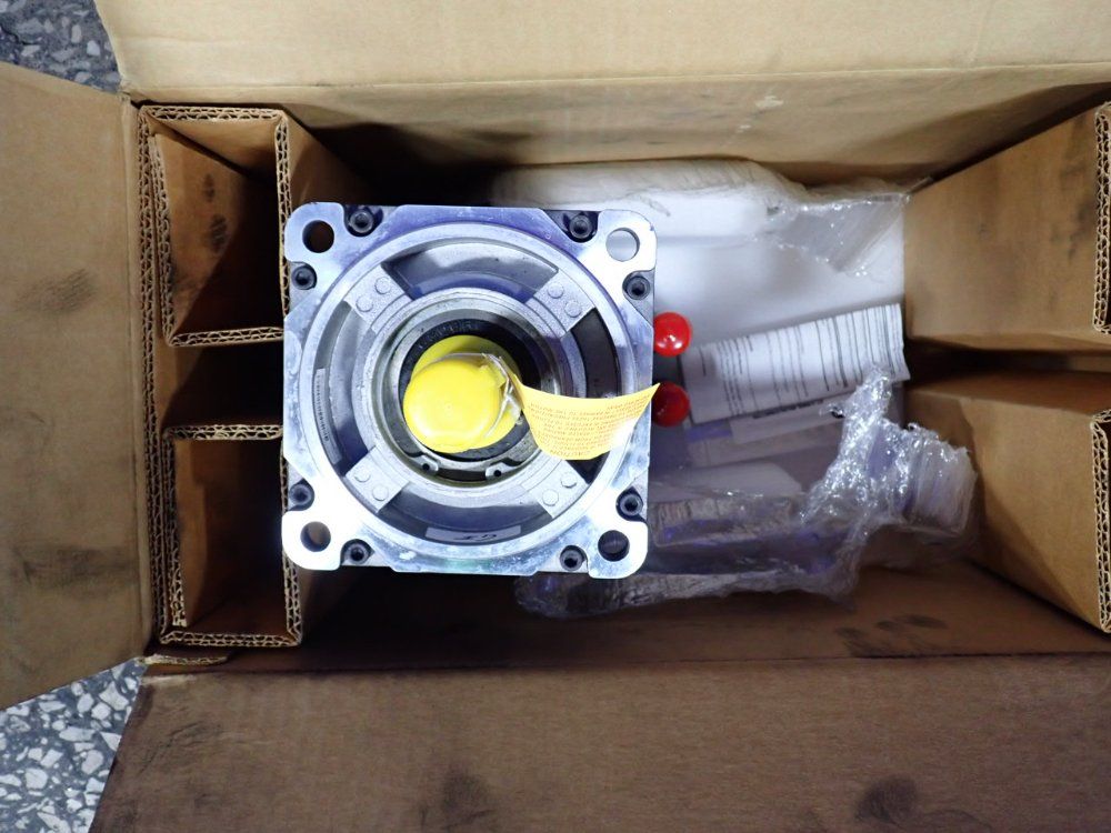 Allen-bradley 4000 Rpm Servo Motor - Mpl-b540k-mj74aa