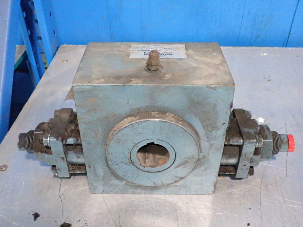 Moog 250psi Max, Roatation=100 Hydraulic Actuator - St67-100-aeb-es-ms1-rkhx-n