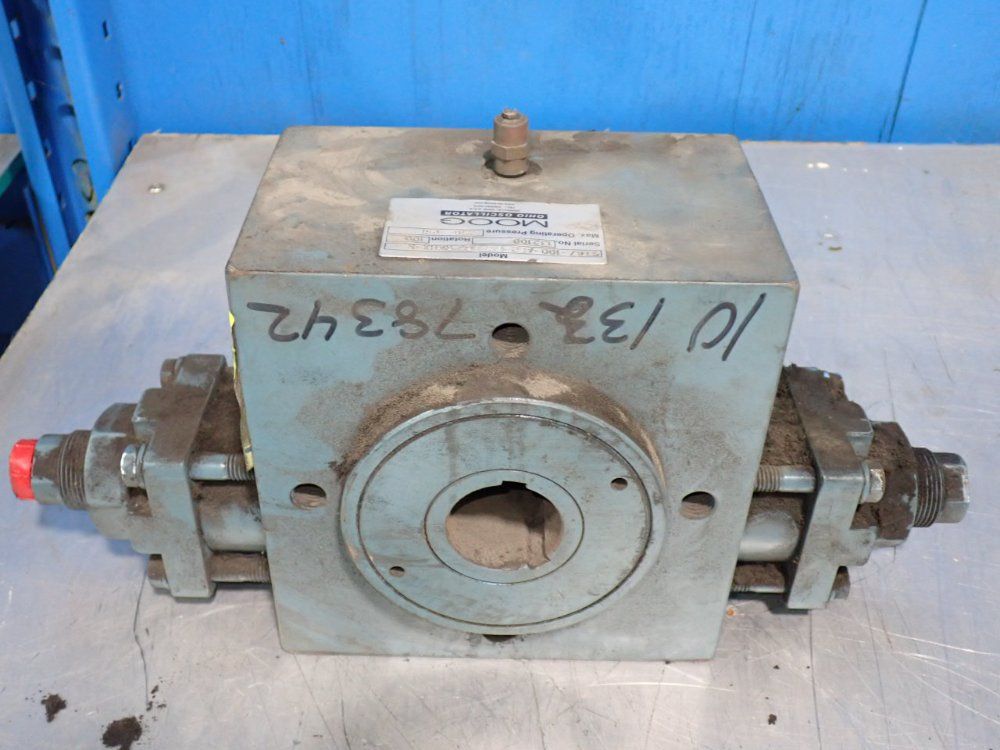 Moog 250psi Max, Roatation=100 Hydraulic Actuator - St67-100-aeb-es-ms1-rkhx-n