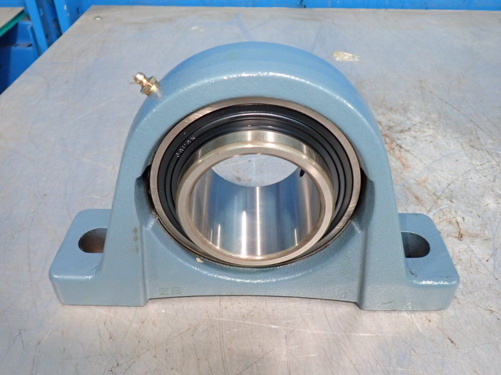 Ami Bearings 2-bolt Base, 2-15/16 In Bore Pillow Block Ball Bearing Unit - Ucp215-47
