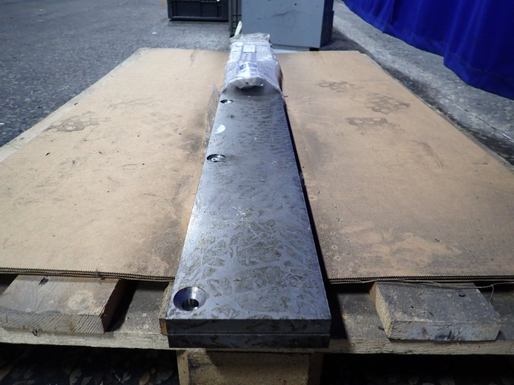 Flex Lift Wear Rail