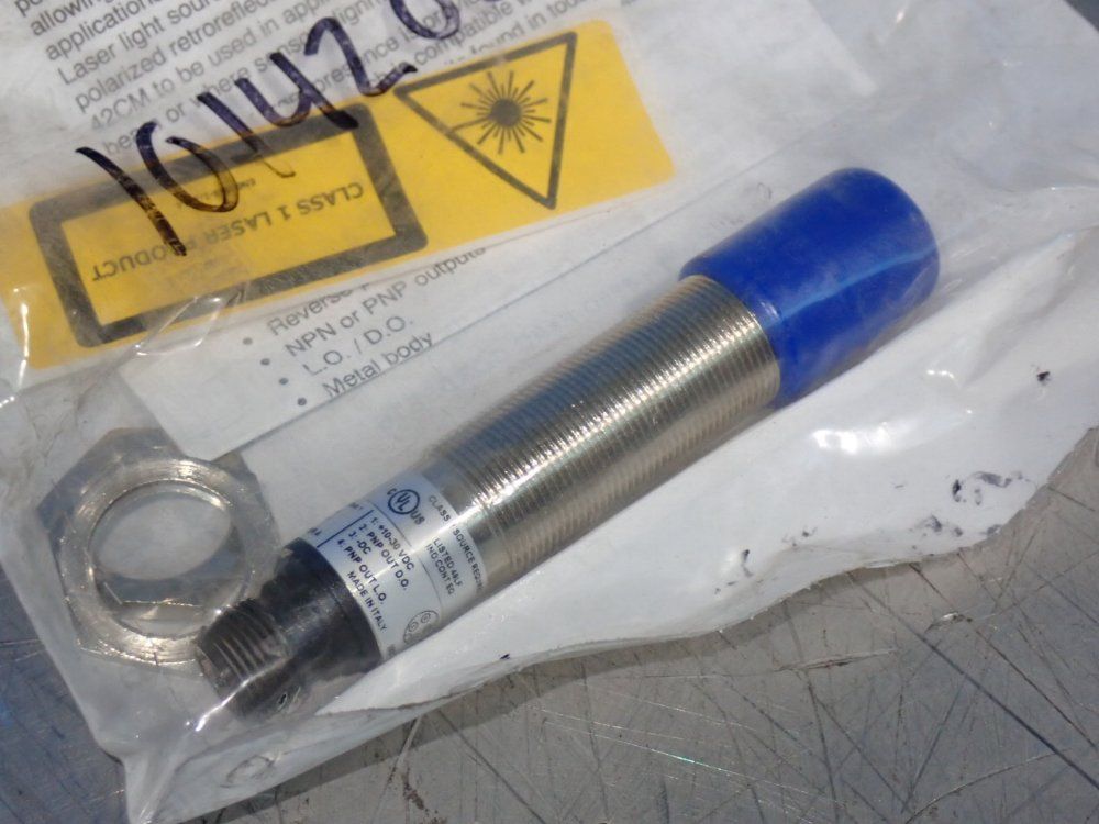 Allen-bradley Diffuse Laser Sensor - 42cm-d8mpa-d4