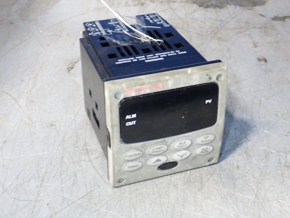 Honeywall Udc2500 Controller - Dc2500-eb-0l00-100-00000-00-0