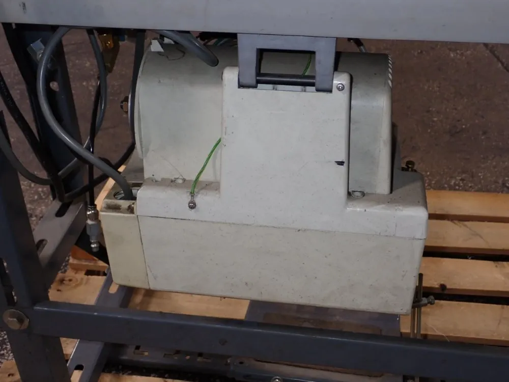 Brother 9 1/2" Throat Sewing Machine - Ls2-b877-305