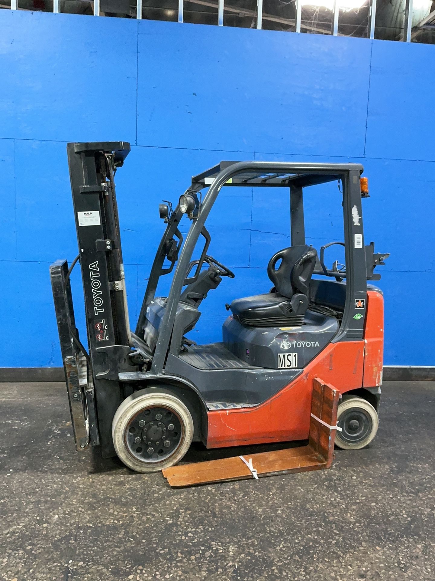 Toyota 3500 Lbs Propane Forklift - 8fgcu20