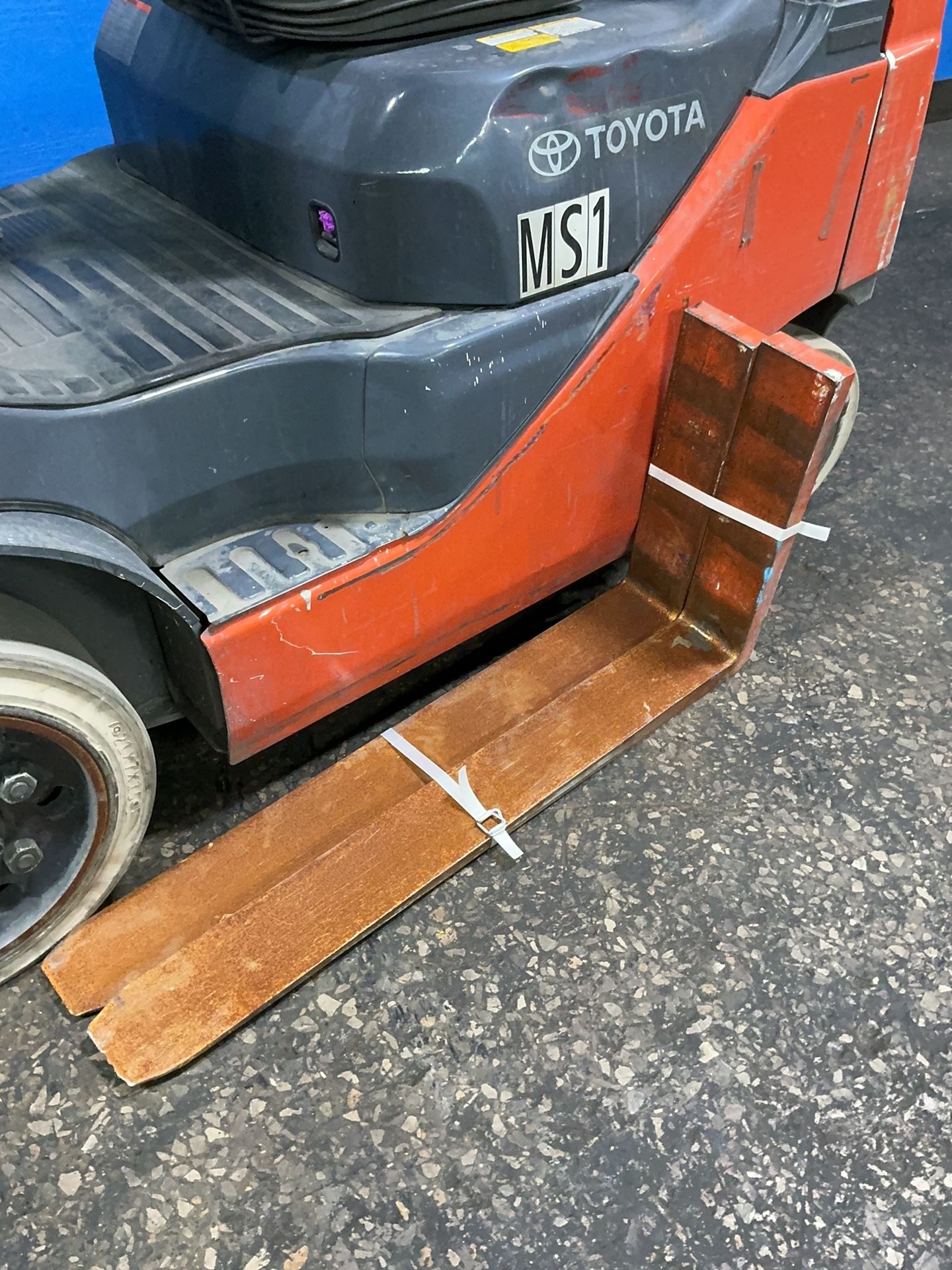 Toyota 3500 Lbs Propane Forklift - 8fgcu20