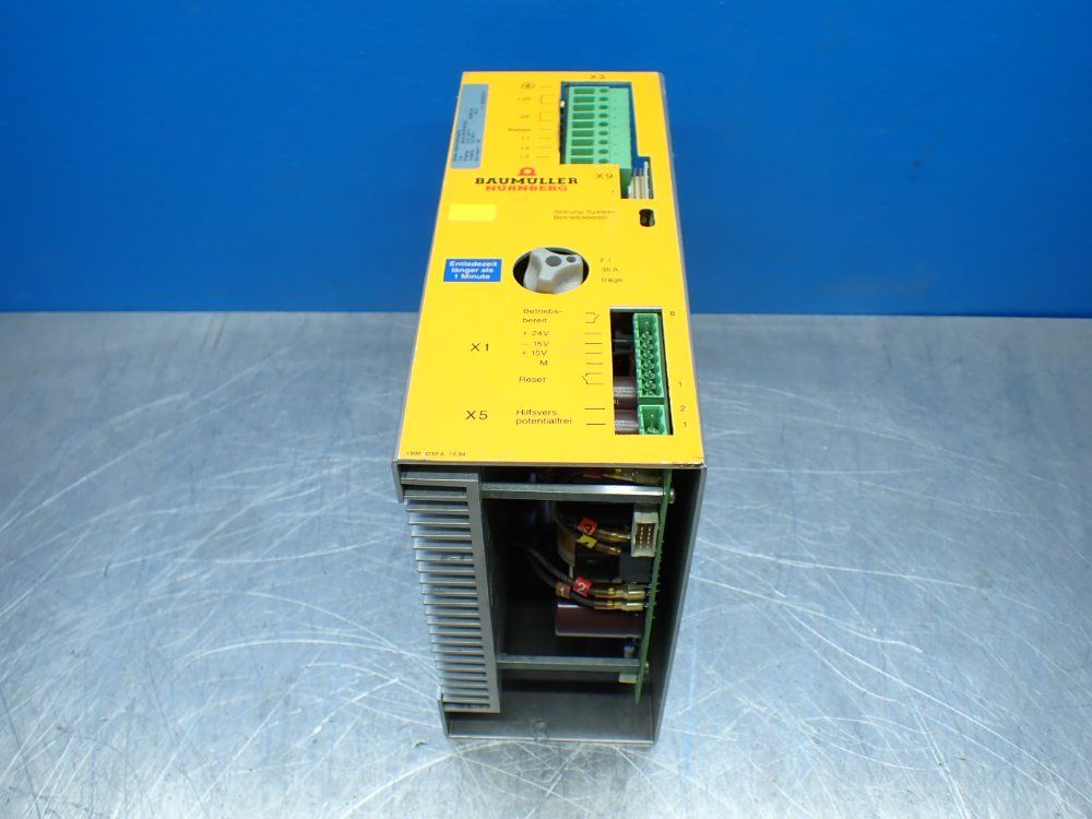 Baumuller Nurnberg Servo Drive - Bug3-35-30-b-002