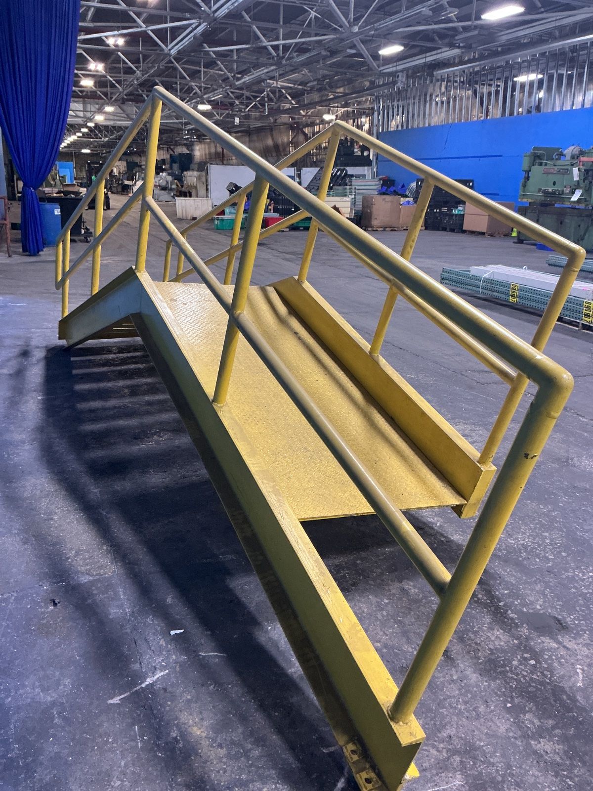 Crossover Stairs