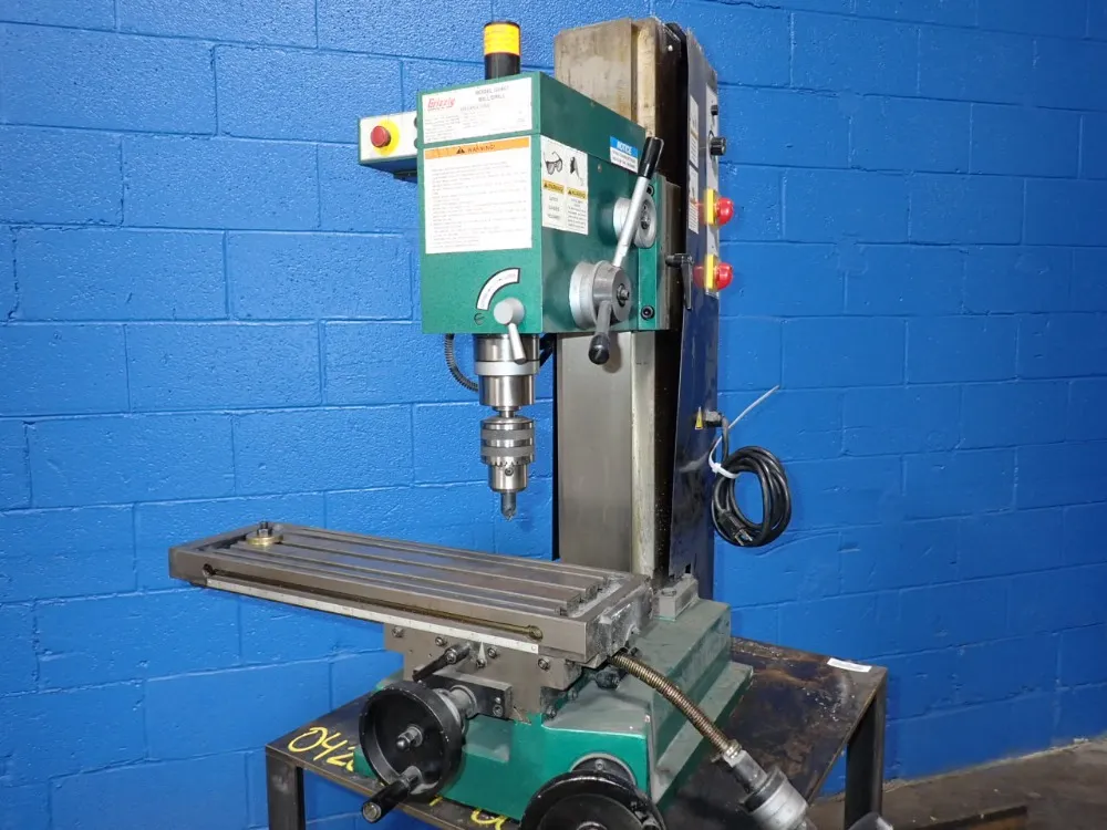Grizzly Industrial Inc 6-1/4” X 21-5/8” Vertical Mill/drill - G0463