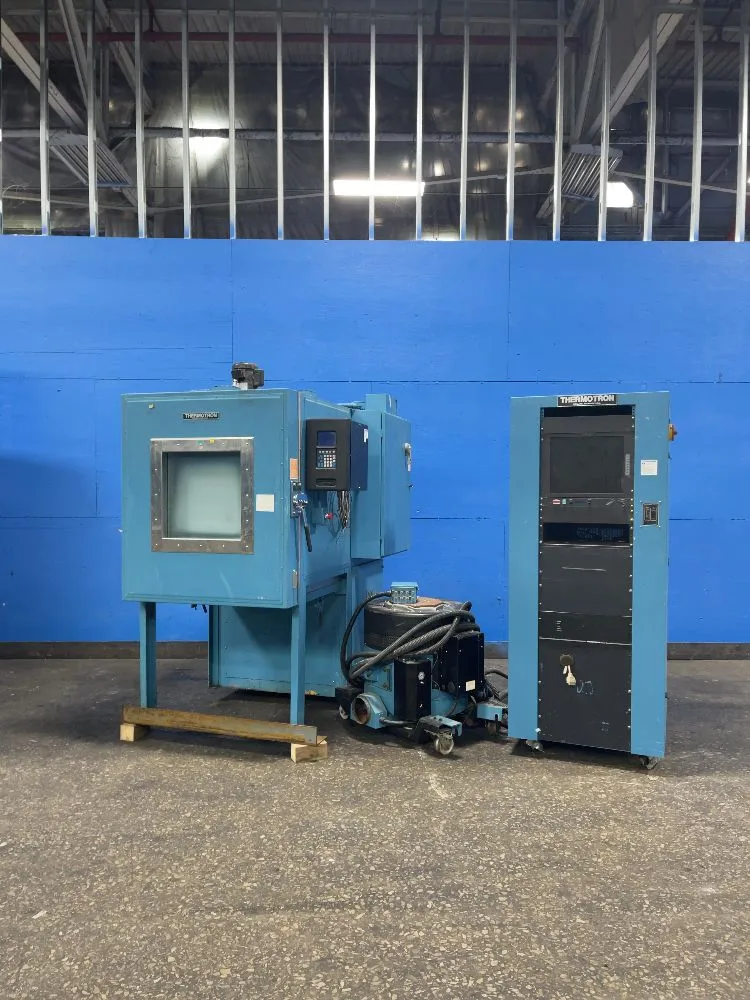 Thermotron Industries 28” X 28” X 30” Chamber Environmental Test Chamber W/ Shaker - Fx-12-chv-5-5