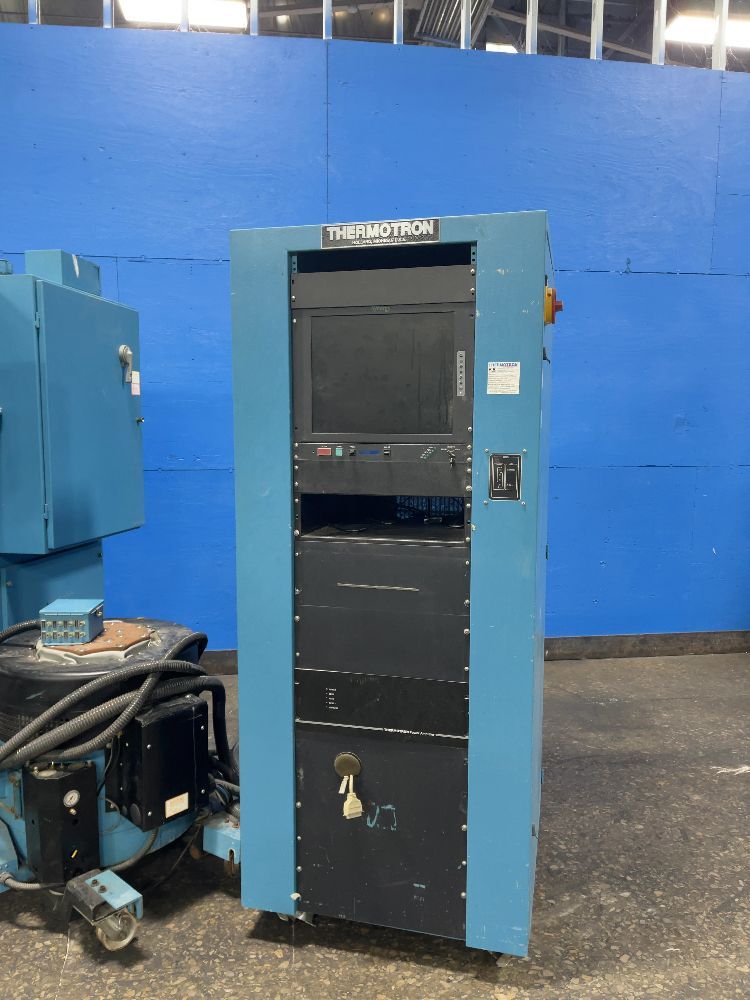 Thermotron Industries 28” X 28” X 30” Chamber Environmental Test Chamber W/ Shaker - Fx-12-chv-5-5