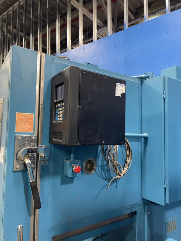 Thermotron Industries 28” X 28” X 30” Chamber Environmental Test Chamber W/ Shaker - Fx-12-chv-5-5