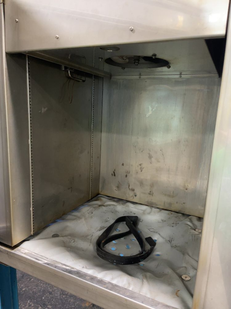 Thermotron Industries 28” X 28” X 30” Chamber Environmental Test Chamber W/ Shaker - Fx-12-chv-5-5
